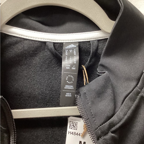 Adidas Jogger Jacker - Picture 3 of 4